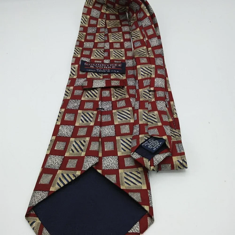 Roundtree & Yorke preowned gently